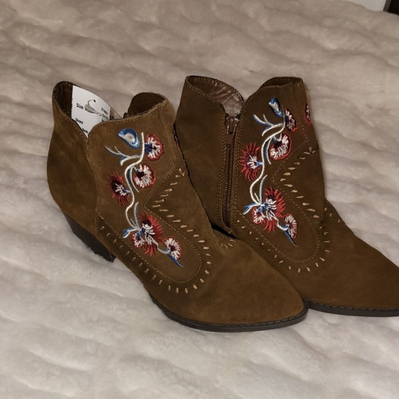 Carlos Santana Vivien Embroidered booties - Picture 3 of 7